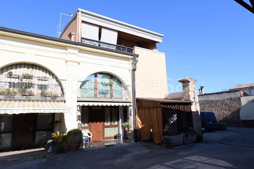 appartamento in vendita a Villafranca di Verona