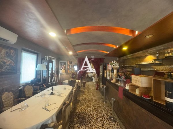 negozio in vendita a Villafranca di Verona