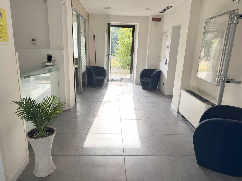 ufficio in vendita a Villafranca di Verona