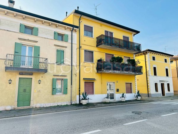 appartamento in vendita a Villafranca di Verona in zona Quaderni