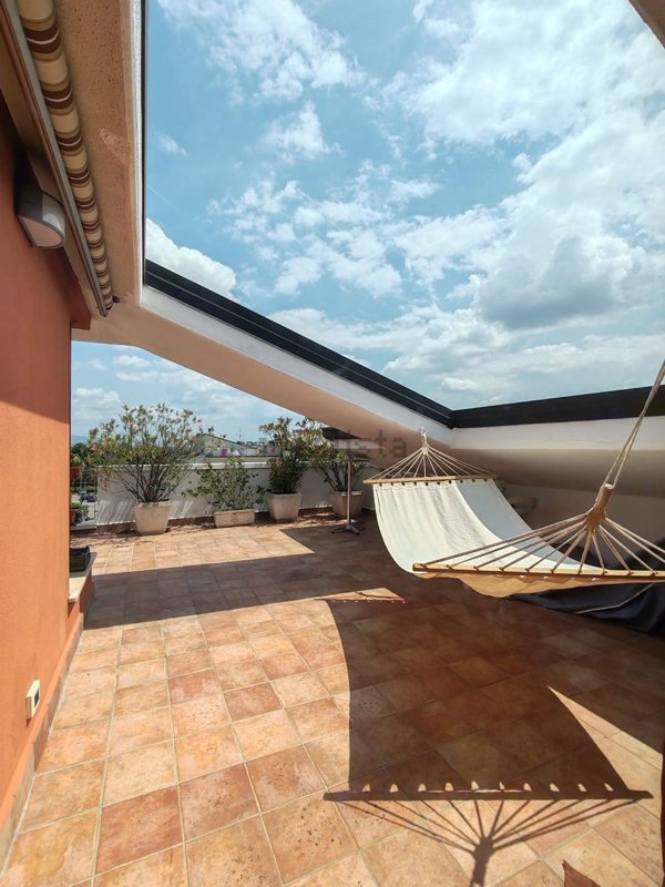 appartamento in vendita a Villafranca di Verona in zona Dossobuono