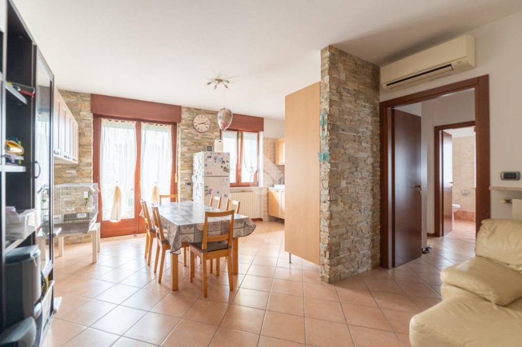 appartamento in vendita a Villafranca di Verona