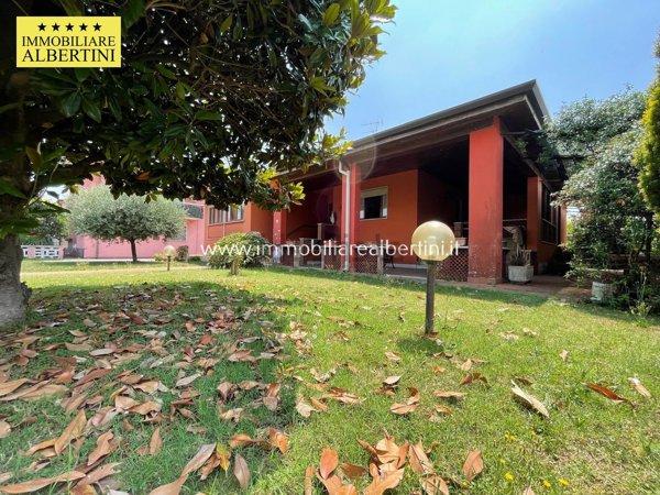 casa indipendente in vendita a Villafranca di Verona