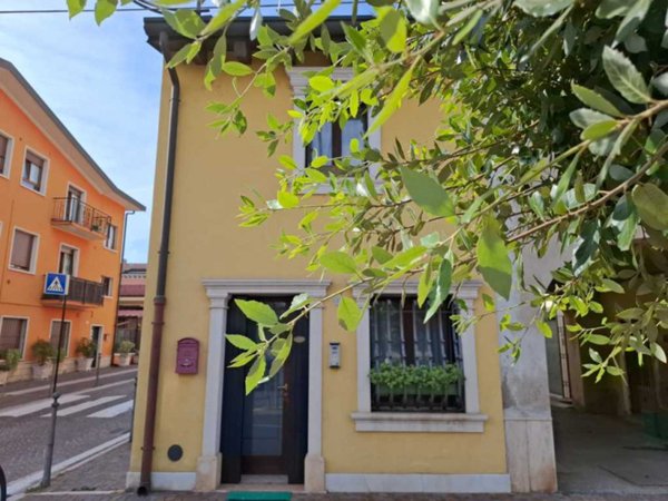 appartamento in vendita a Villafranca di Verona