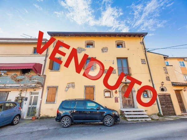 appartamento in vendita a Villafranca di Verona in zona Pizzoletta