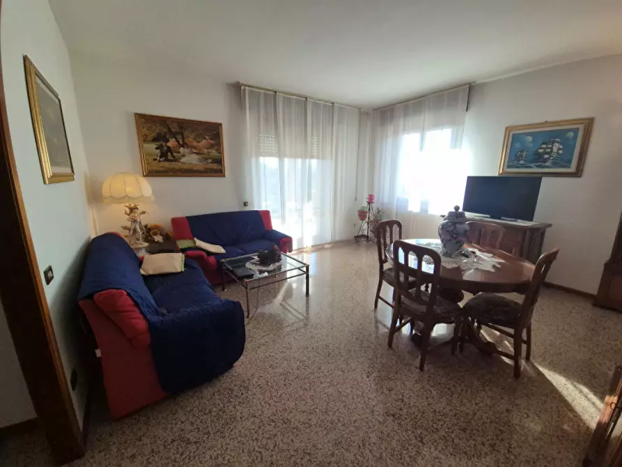 appartamento in vendita a Villafranca di Verona in zona Dossobuono