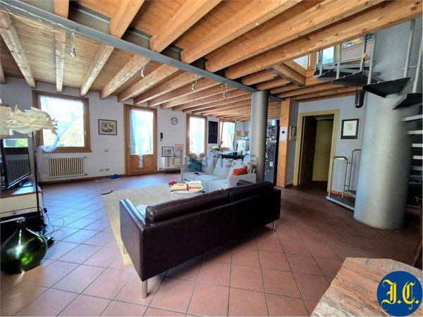 casa indipendente in vendita a Villafranca di Verona in zona Quaderni