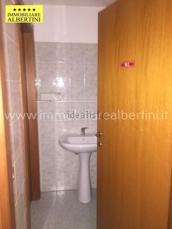 negozio in vendita a Villafranca di Verona