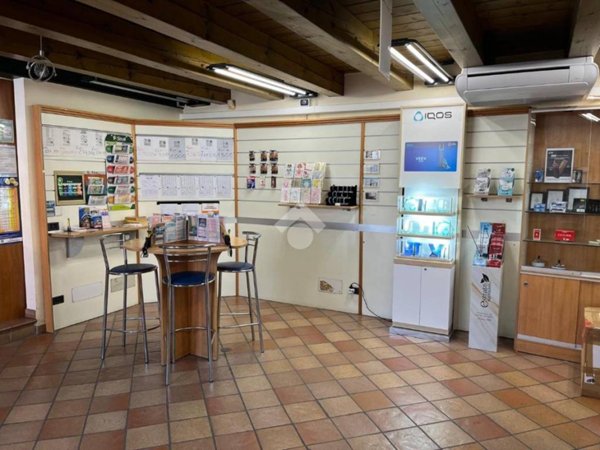 negozio in vendita a Villafranca di Verona