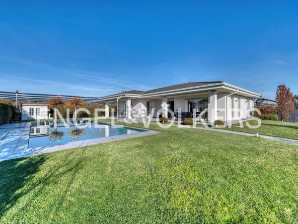 casa indipendente in vendita a Villafranca di Verona