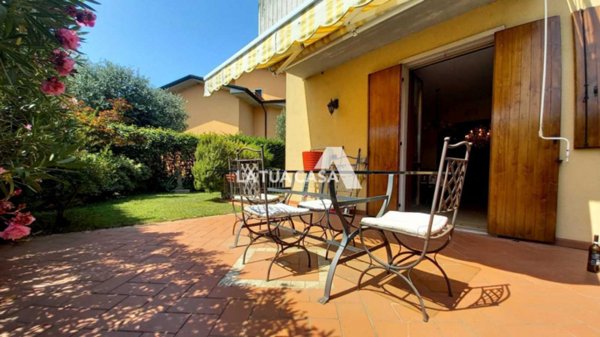 casa indipendente in vendita a Villafranca di Verona
