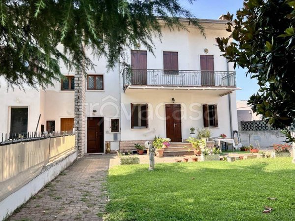 appartamento in vendita a Villafranca di Verona