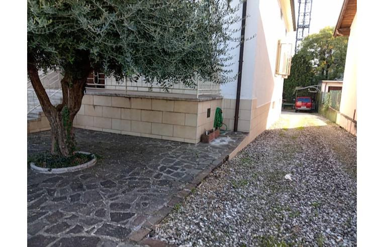 casa indipendente in vendita a Villafranca di Verona