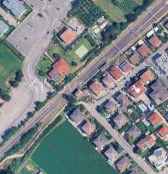 casa indipendente in vendita a Villafranca di Verona in zona Dossobuono