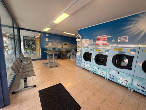 negozio in vendita a Villafranca di Verona