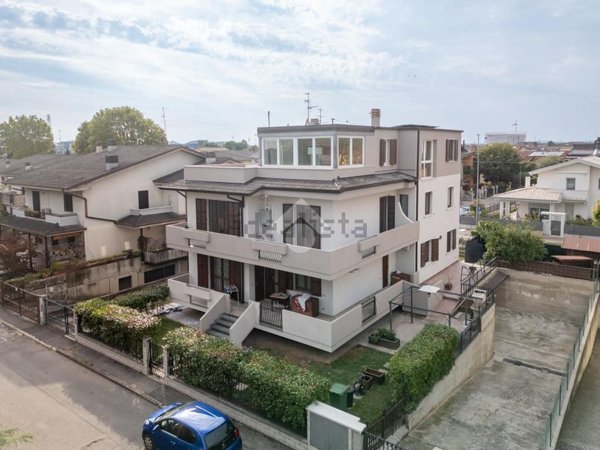 appartamento in vendita a Villafranca di Verona