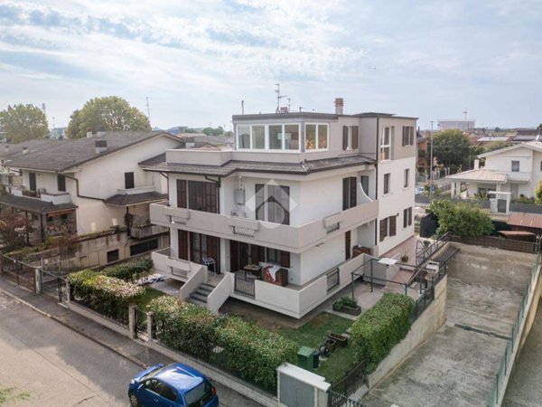 appartamento in vendita a Villafranca di Verona