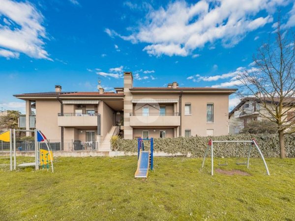 appartamento in vendita a Villafranca di Verona in zona Quaderni