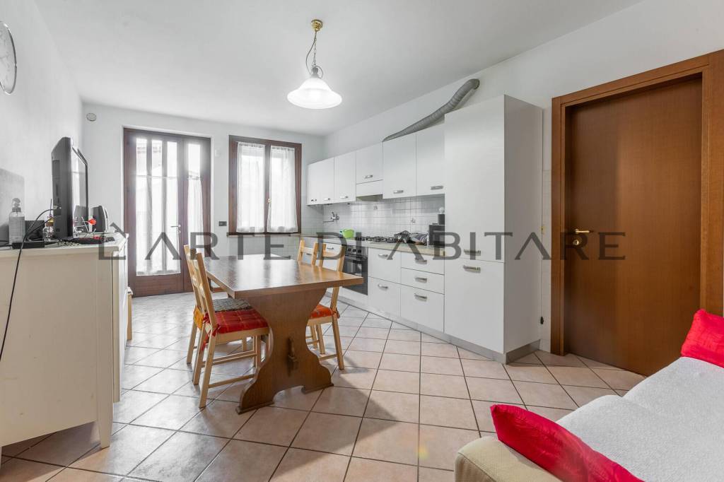 casa indipendente in vendita a Villafranca di Verona