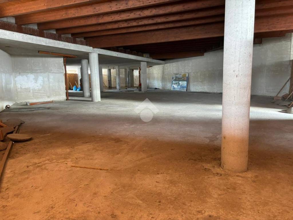 negozio in vendita a Villafranca di Verona