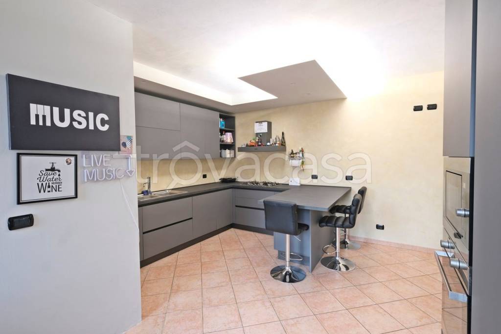 appartamento in vendita a Villafranca di Verona in zona Dossobuono