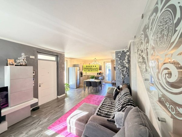 casa indipendente in vendita a Villafranca di Verona