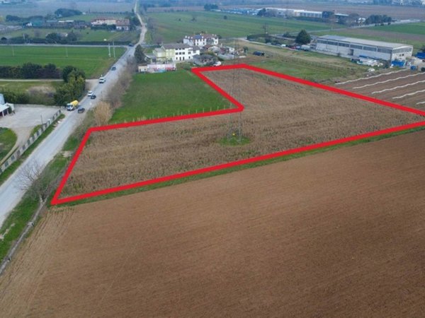terreno agricolo in vendita a Villafranca di Verona in zona Alpo