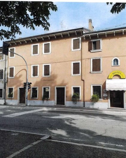 terreno edificabile in vendita a Villafranca di Verona in zona Dossobuono