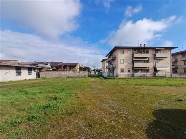 appartamento in vendita a Villafranca di Verona in zona Alpo