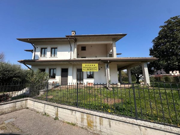 appartamento in vendita a Villafranca di Verona