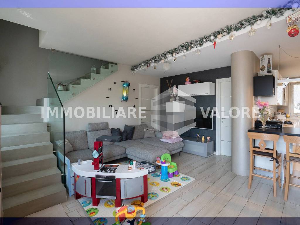 casa indipendente in vendita a Villafranca di Verona