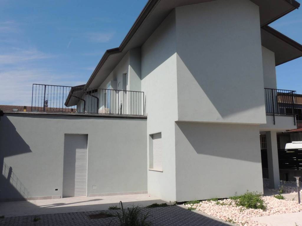appartamento in vendita a Villafranca di Verona