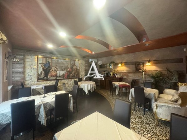 negozio in vendita a Villafranca di Verona
