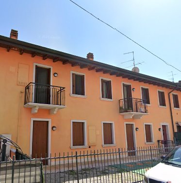 appartamento in vendita a Villafranca di Verona in zona Rosegaferro