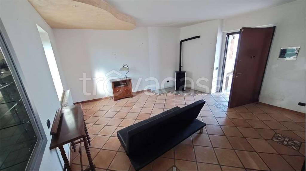 casa indipendente in vendita a Villafranca di Verona in zona Alpo