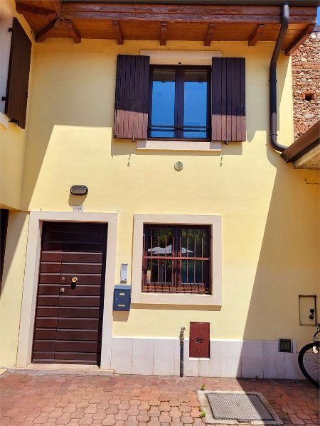 appartamento in vendita a Villafranca di Verona