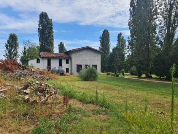 casa indipendente in vendita a Villafranca di Verona