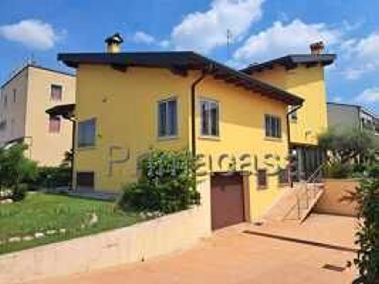 casa indipendente in vendita a Villafranca di Verona
