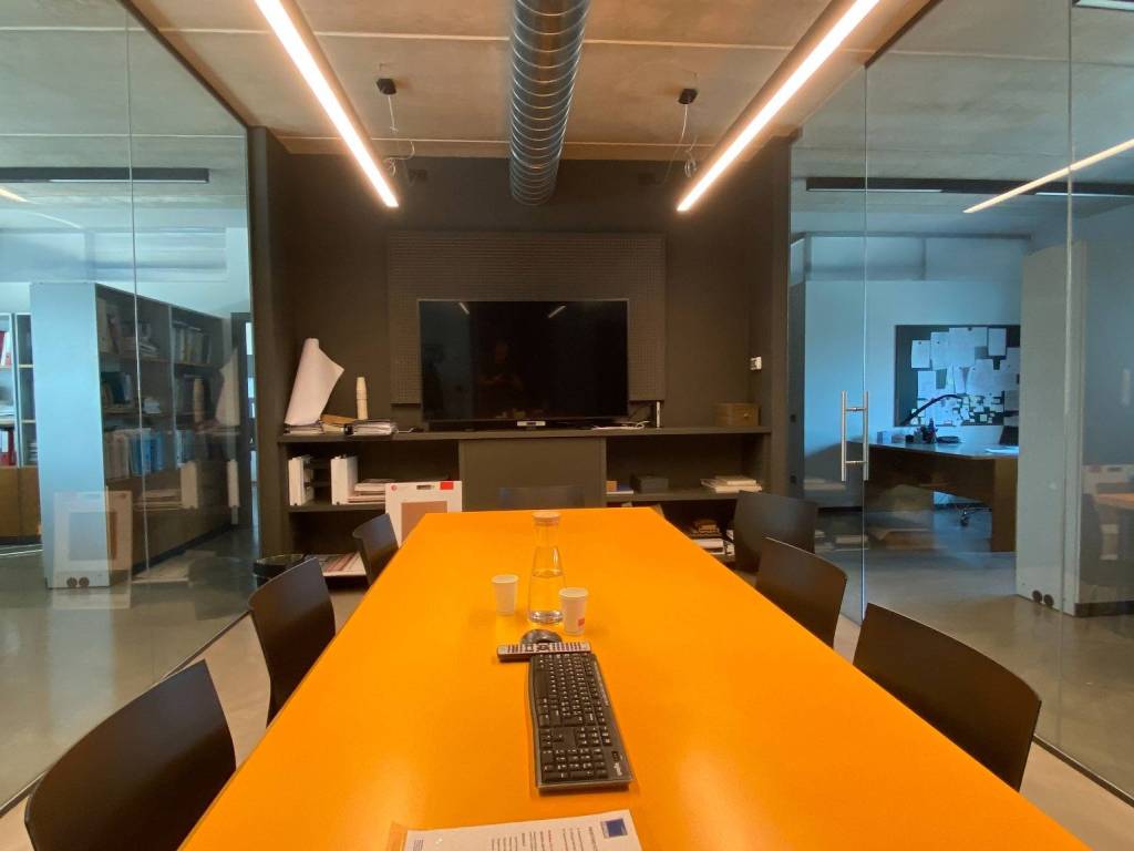 ufficio in vendita a Villafranca di Verona in zona Caluri