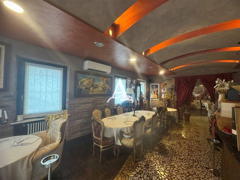 negozio in vendita a Villafranca di Verona