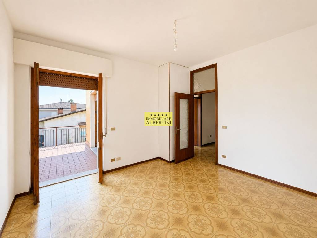 appartamento in vendita a Villafranca di Verona in zona Rosegaferro