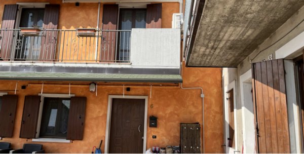 casa indipendente in vendita a Villafranca di Verona