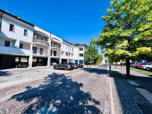 appartamento in vendita a Villafranca di Verona