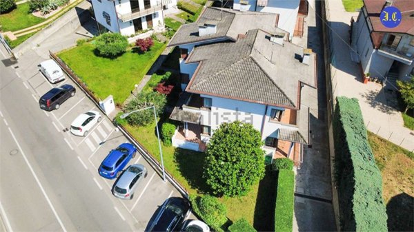 casa indipendente in vendita a Villafranca di Verona