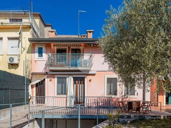 appartamento in vendita a Villafranca di Verona