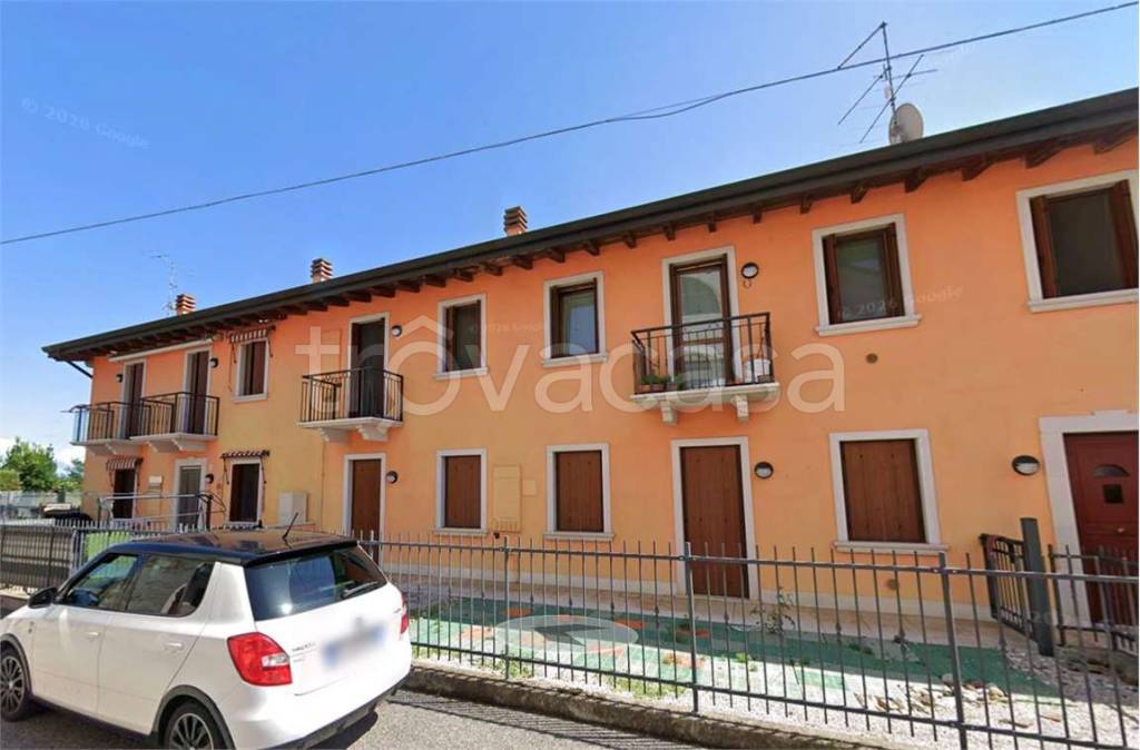 appartamento in vendita a Villafranca di Verona in zona Rosegaferro