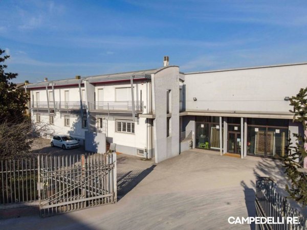 locale commerciale in vendita a Zevio in zona Campagnola