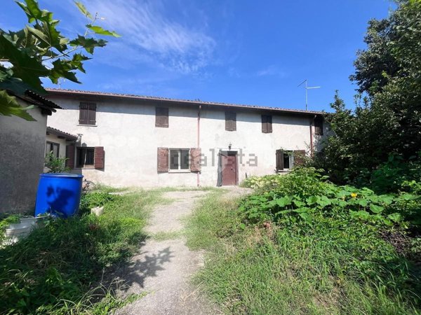 casa indipendente in vendita a Zevio
