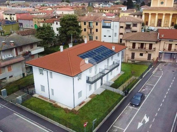 appartamento in vendita a Zevio in zona Santa Maria