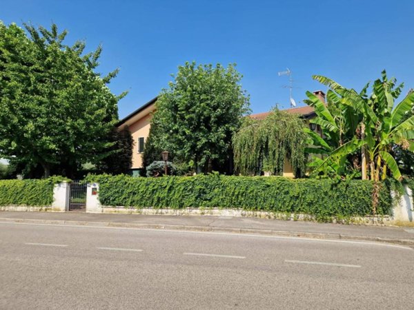 casa indipendente in vendita a Zevio